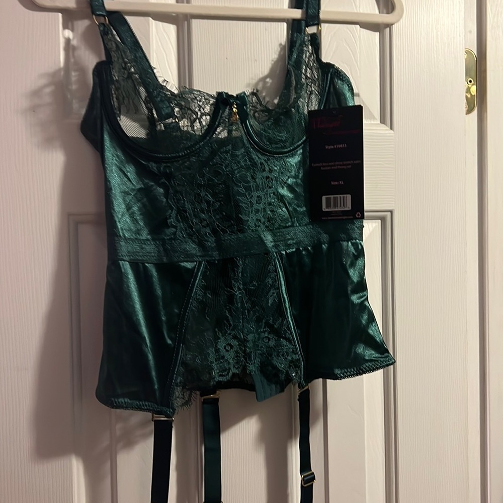 SEVEN 'Til Midnight Satin Bustier Lingerie Overbust Set Green XL.  New, no tag.